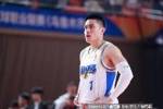 稳定输出！陈盈骏13中6拿到14分4板6助外加1断1帽 正负值+5