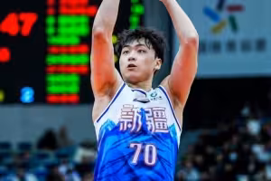 越来越泯然众人!齐麟手感一般 17中6拿14分4板&正负值-25